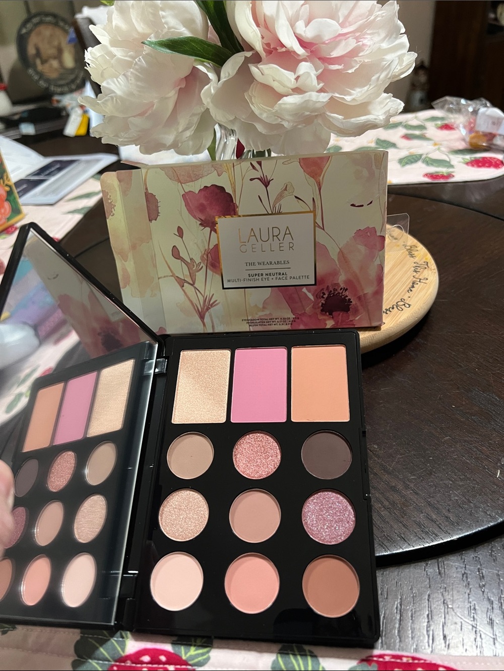 New Laura Geller Super Neutral Face & Eye Palette — Pink/Peach